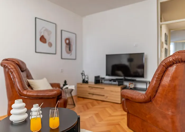 A&m 3 Bridge Luxury Center * 자다르